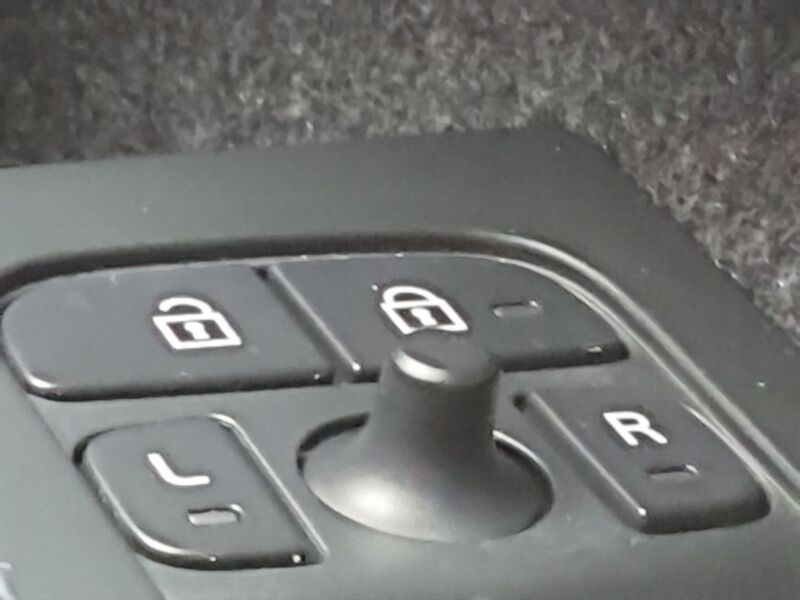 More views of Volvo XC40