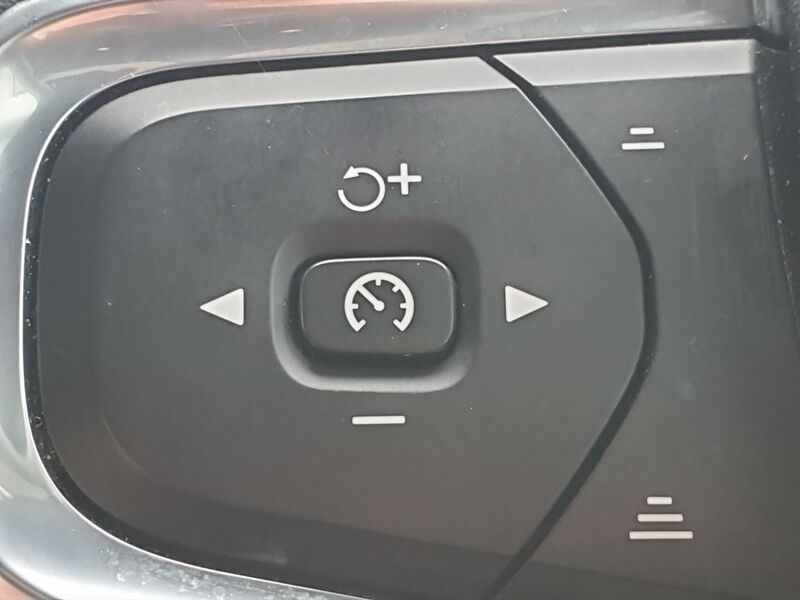 More views of Volvo XC40