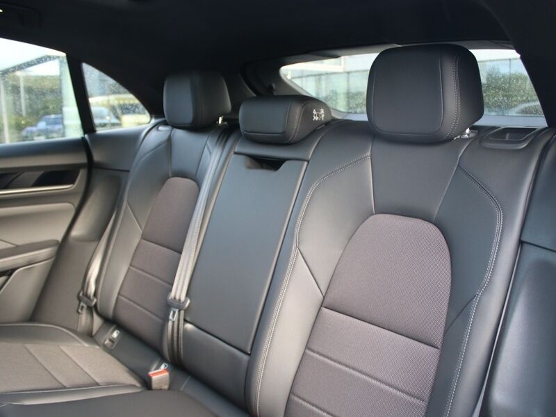 More views of Porsche Macan