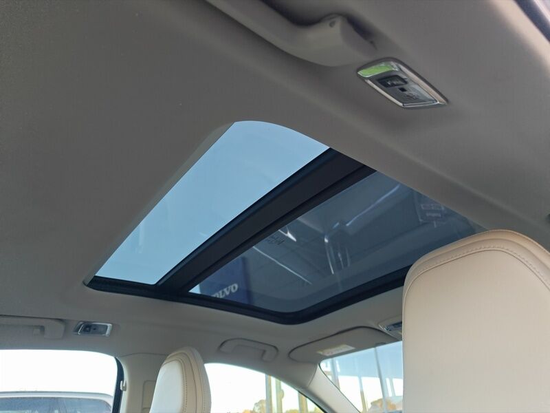 More views of Volvo S60