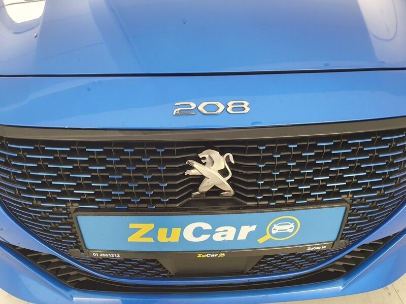 More views of Peugeot 208