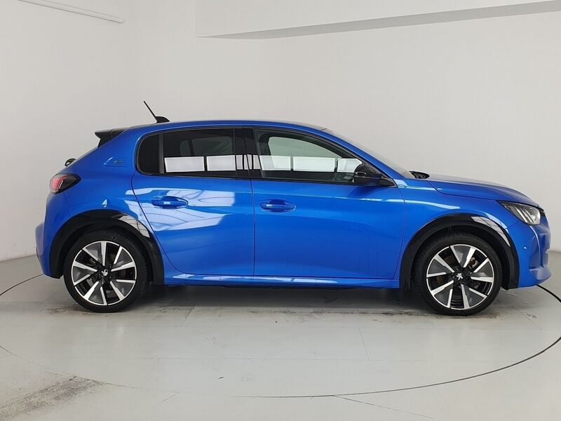 More views of Peugeot 208