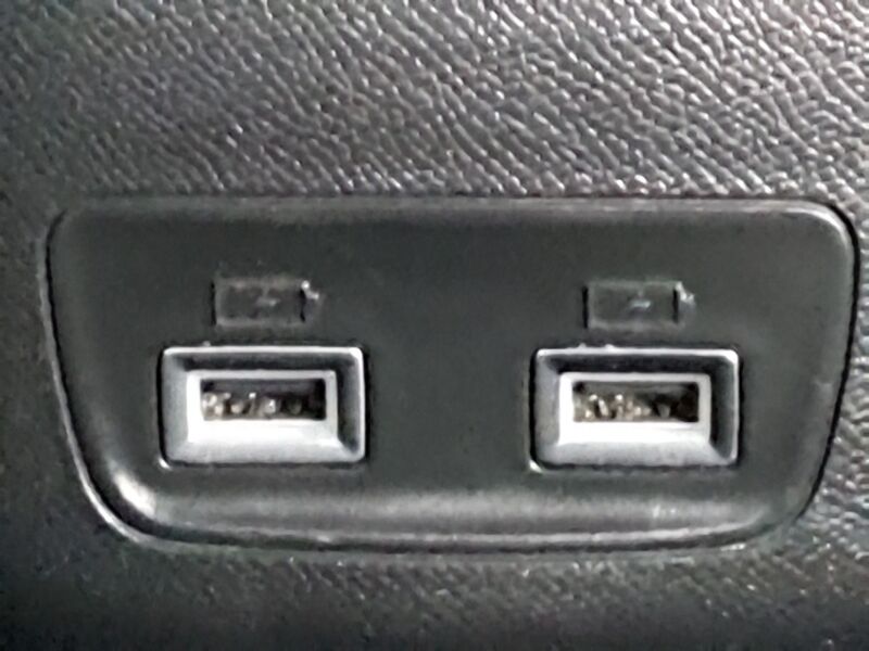 More views of Peugeot 2008