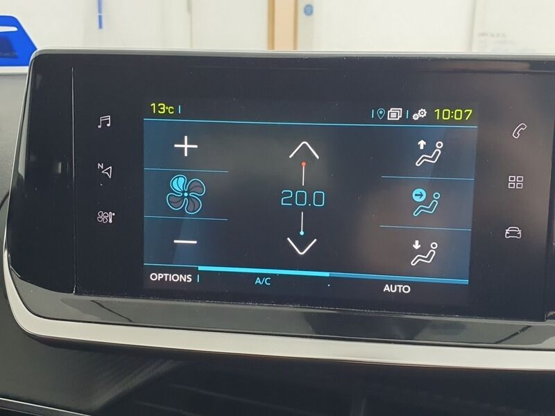 More views of Peugeot 2008