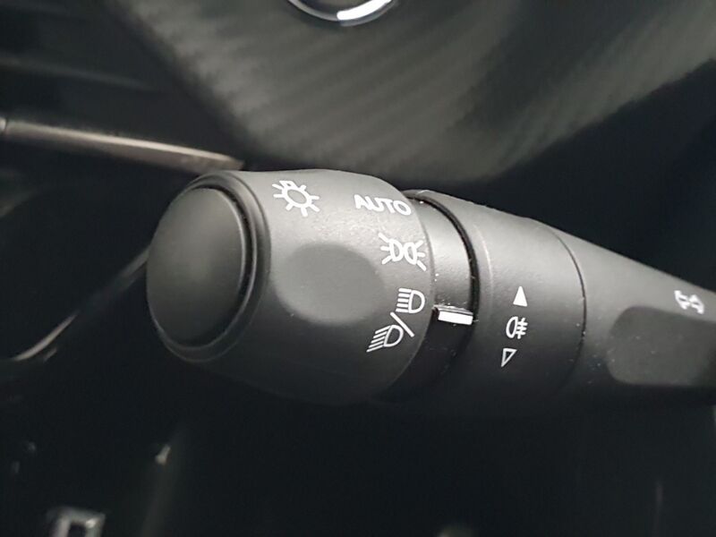 More views of Peugeot 2008