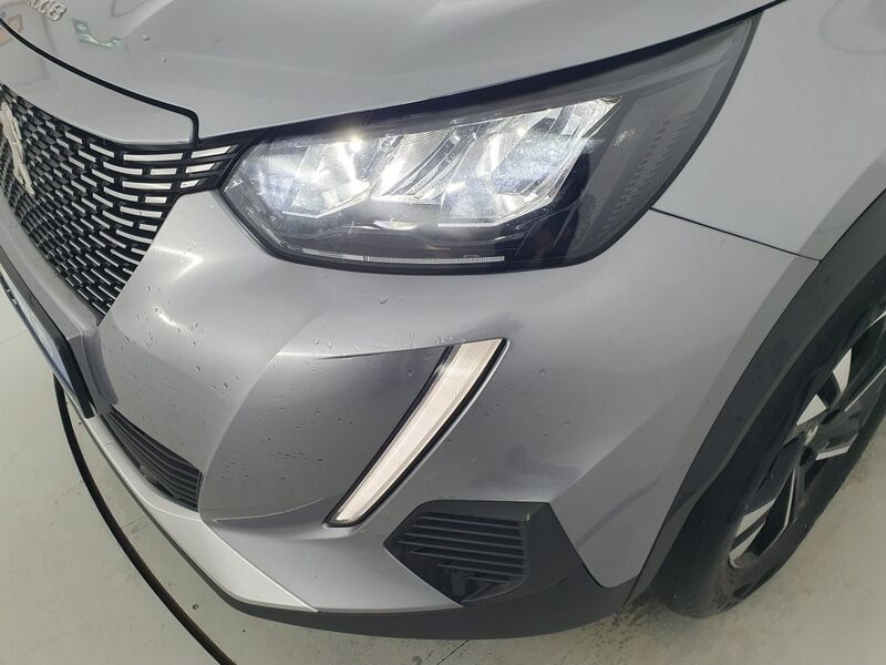 More views of Peugeot 2008