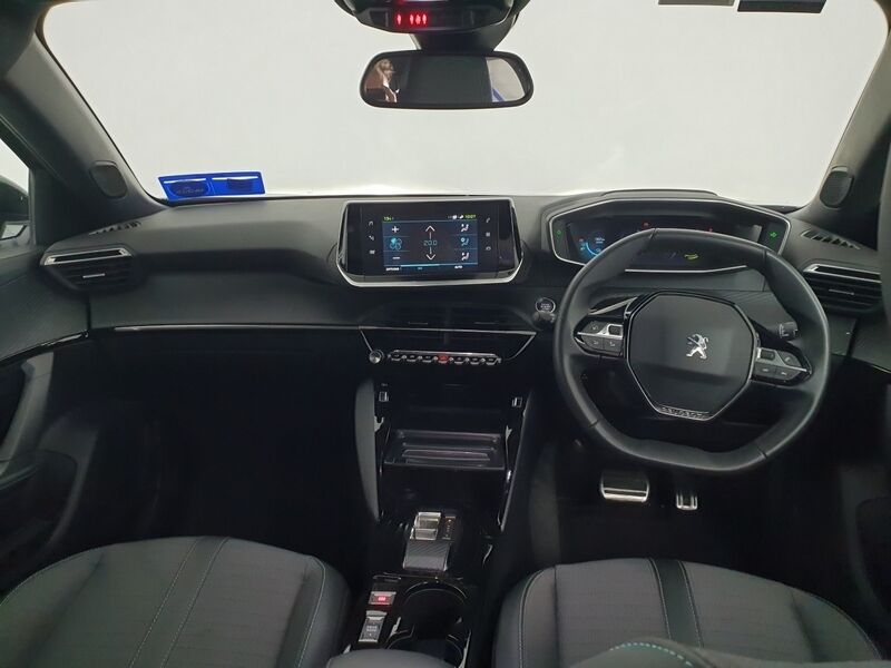 More views of Peugeot 2008