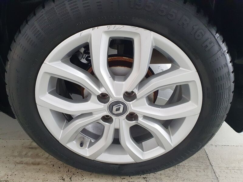 More views of Renault Clio