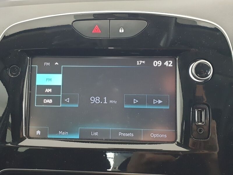 More views of Renault Clio