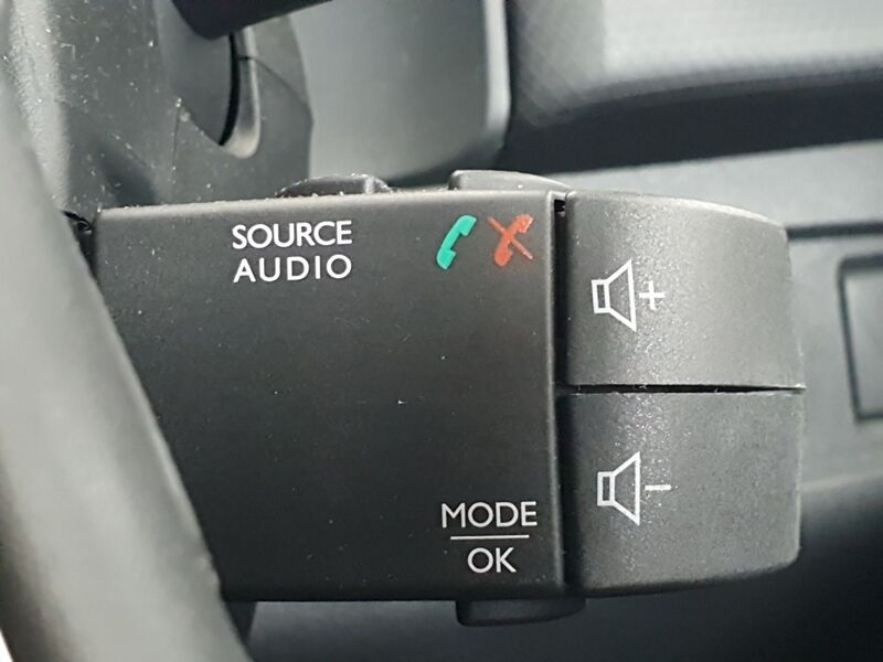 More views of Renault Clio