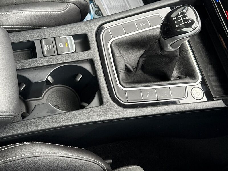 More views of Volkswagen Passat