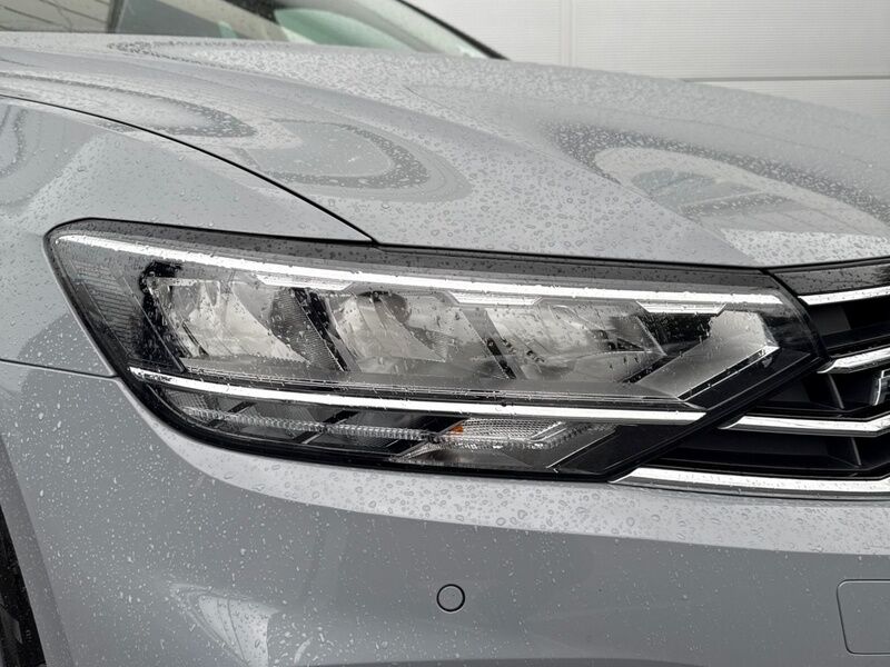 More views of Volkswagen Passat