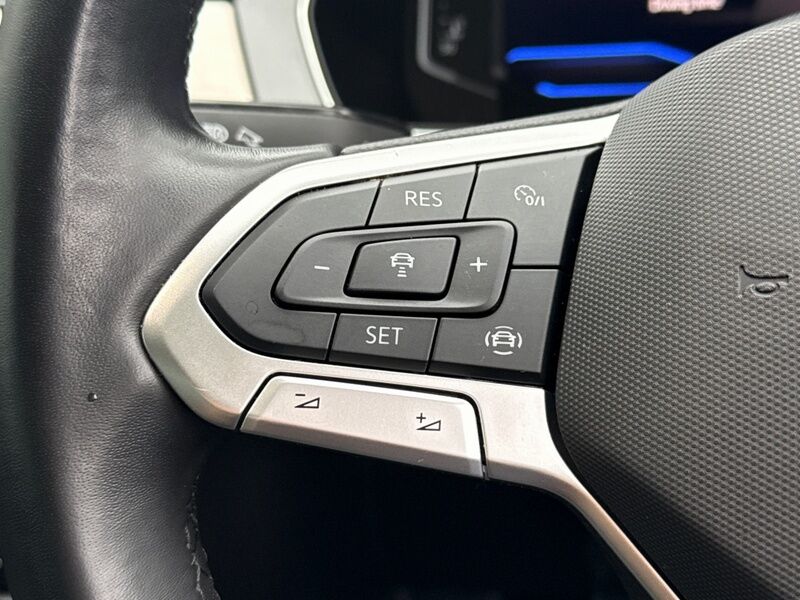 More views of Volkswagen Passat