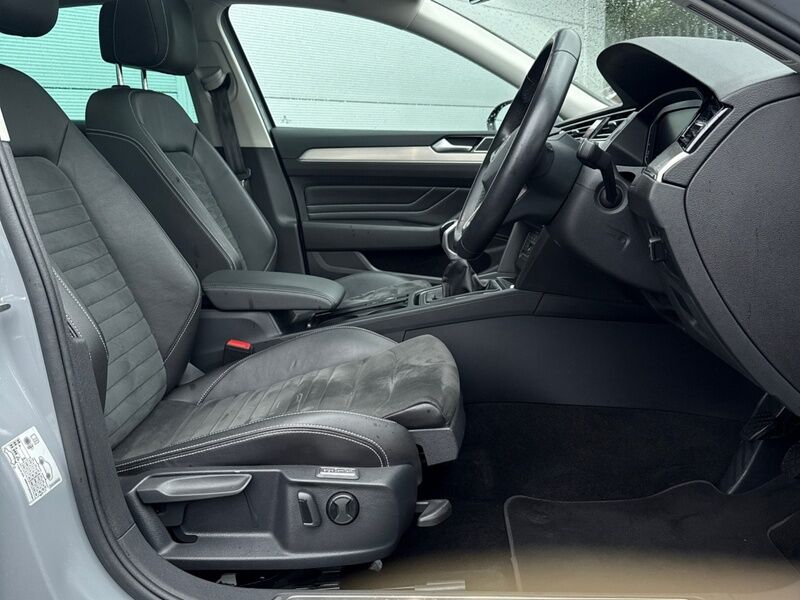 More views of Volkswagen Passat