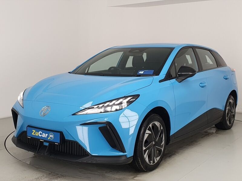 More views of MG MG4