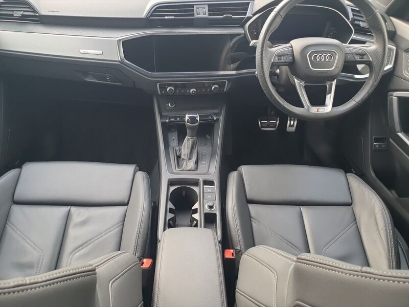 More views of Audi Q3