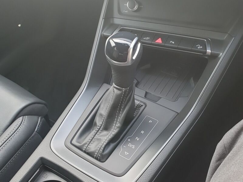 More views of Audi Q3