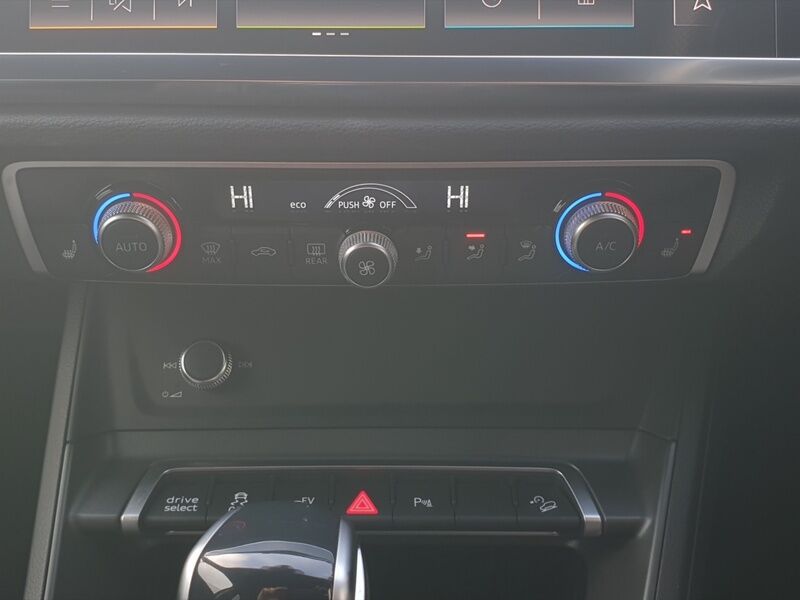 More views of Audi Q3