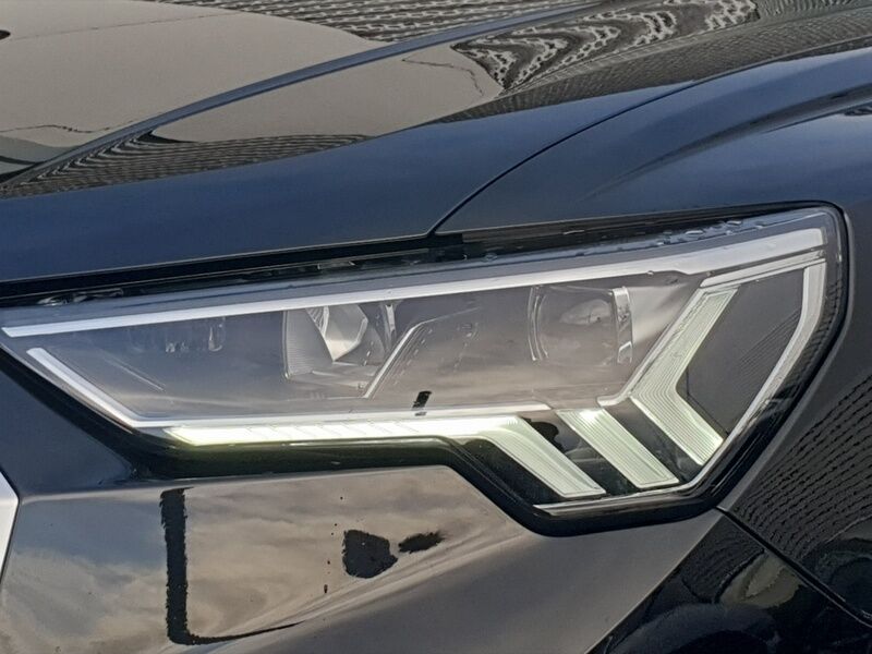 More views of Audi Q3