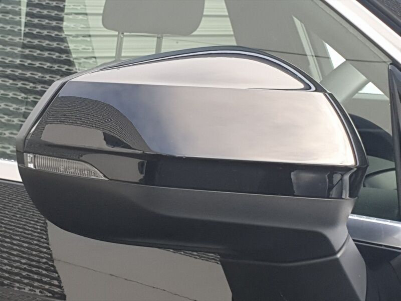 More views of Audi Q3