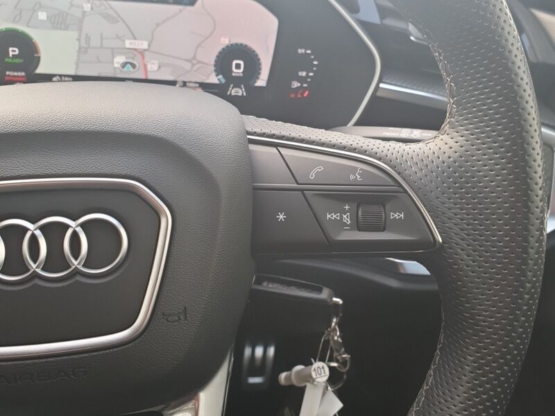 More views of Audi Q3