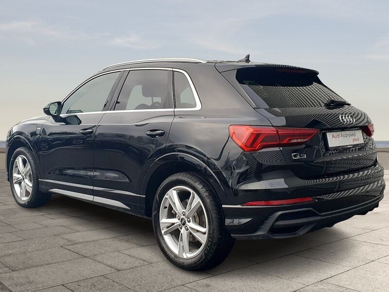More views of Audi Q3