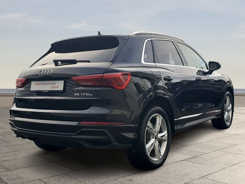 More views of Audi Q3