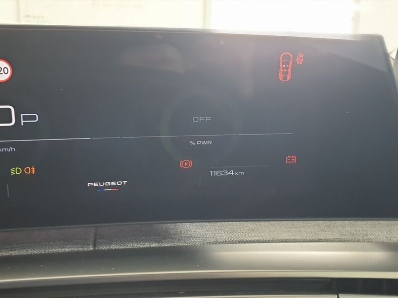 More views of Peugeot 3008