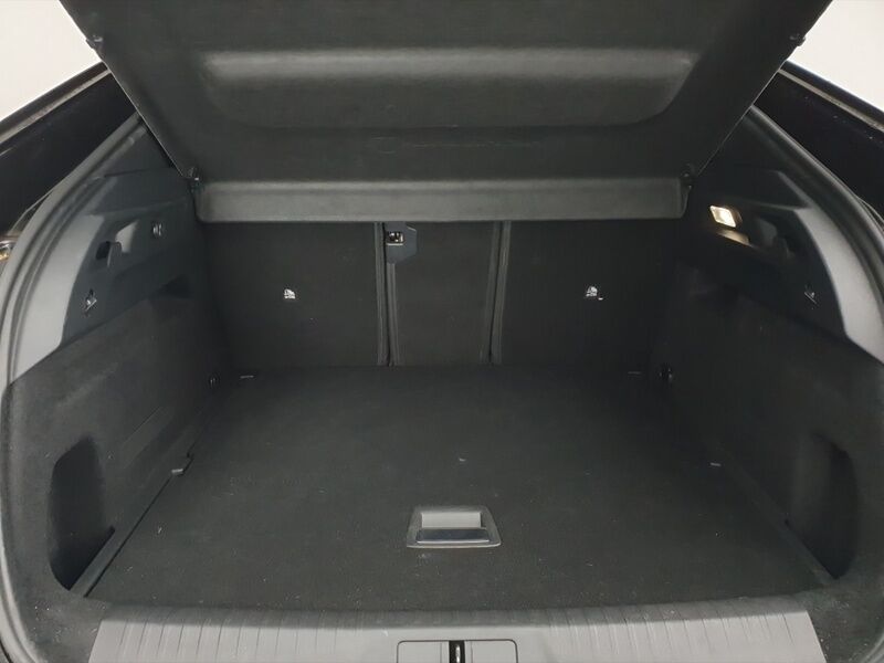 More views of Peugeot 3008