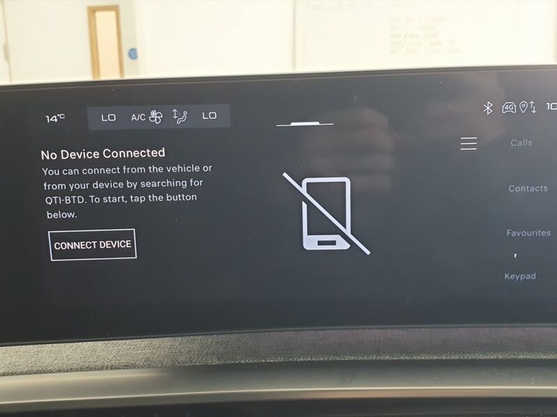 More views of Peugeot 3008