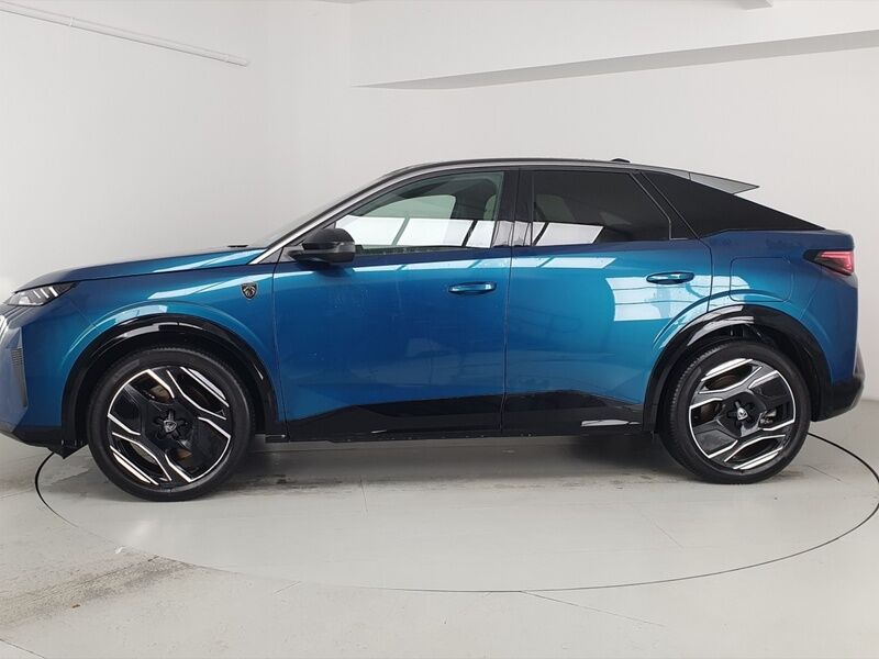 More views of Peugeot 3008