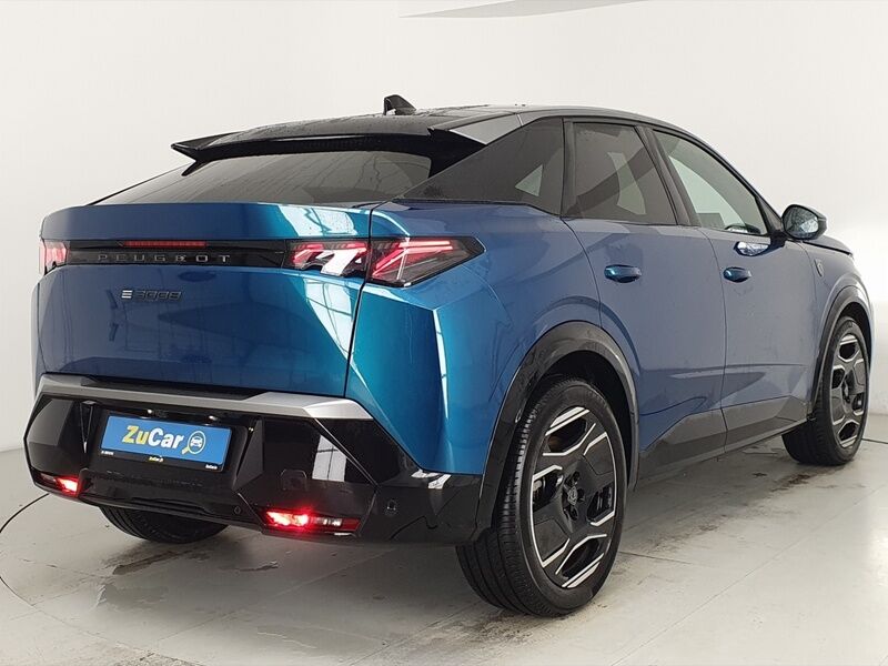 More views of Peugeot 3008