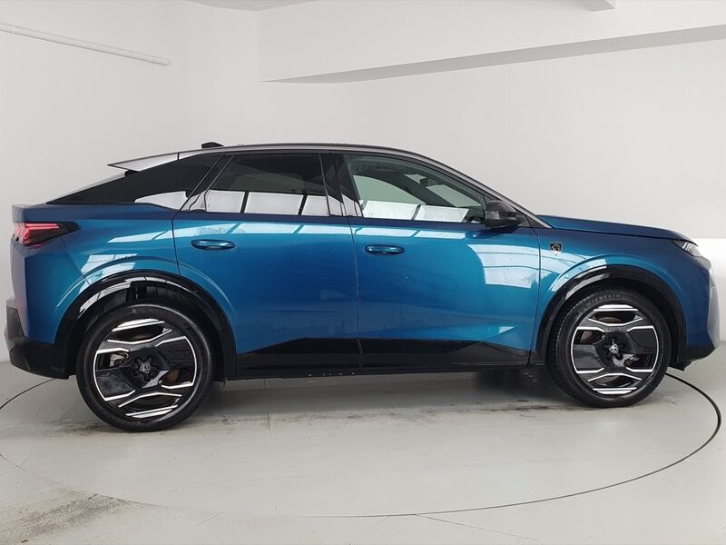 More views of Peugeot 3008