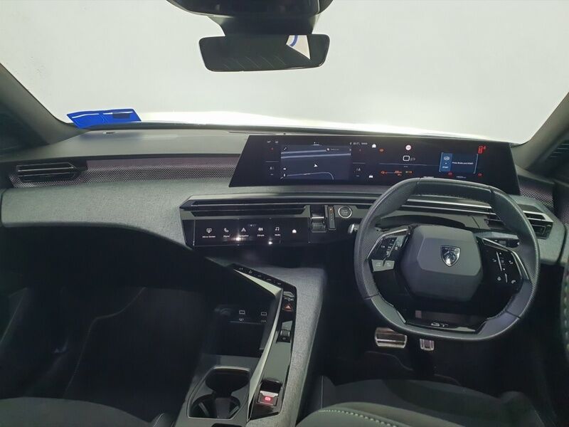 More views of Peugeot 3008