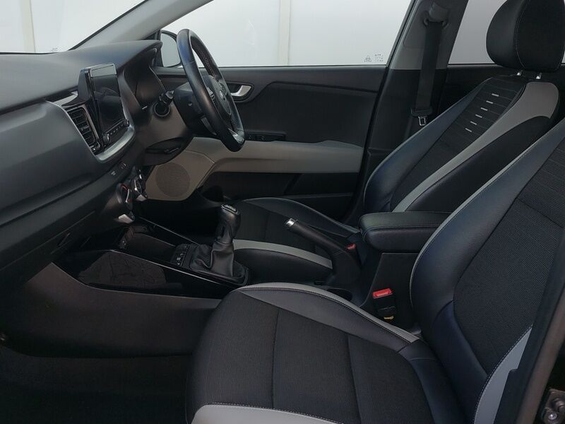 More views of Kia Stonic