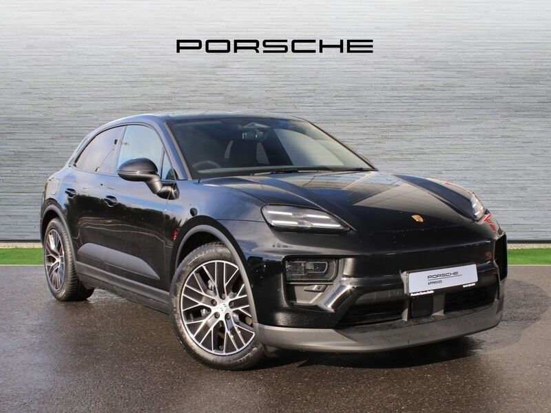 More views of Porsche Macan