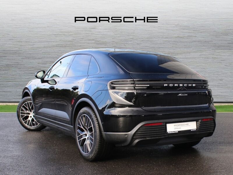 More views of Porsche Macan