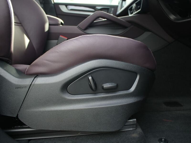 More views of Porsche Cayenne