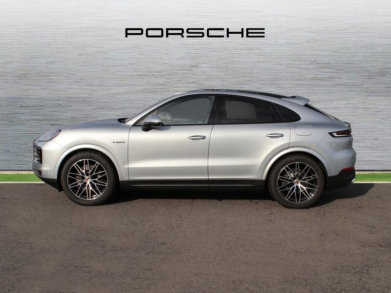 More views of Porsche Cayenne