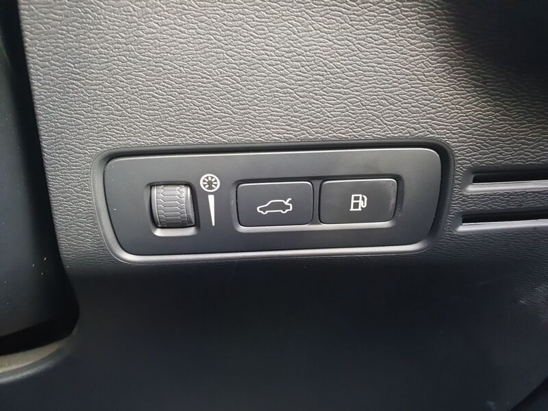 More views of Volvo XC40