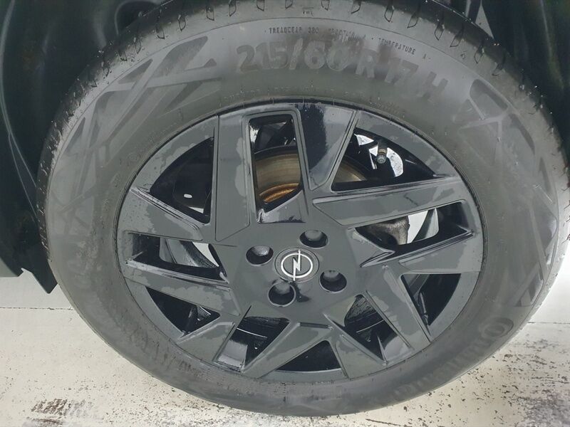 More views of Opel Mokka