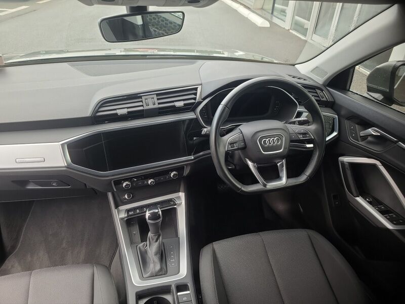 More views of Audi Q3
