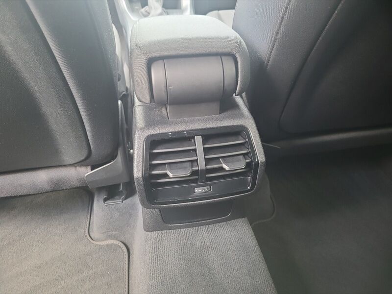 More views of Audi Q3