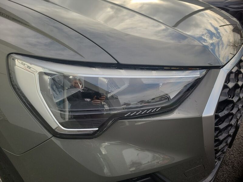 More views of Audi Q3