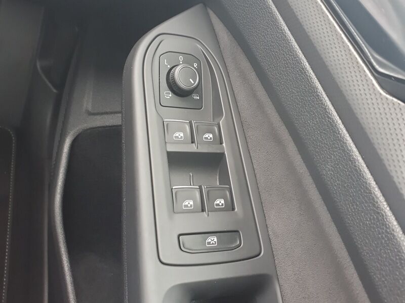 More views of Volkswagen Golf