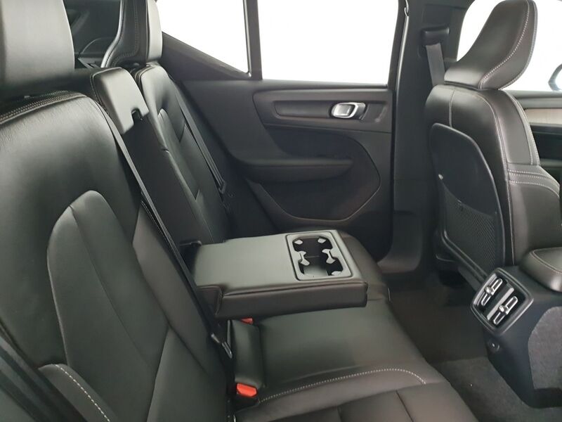 More views of Volvo XC40