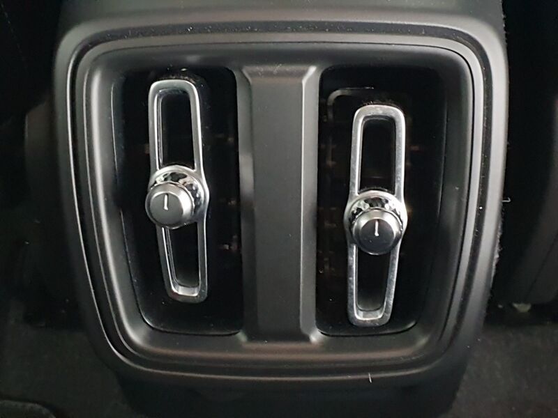 More views of Volvo XC40