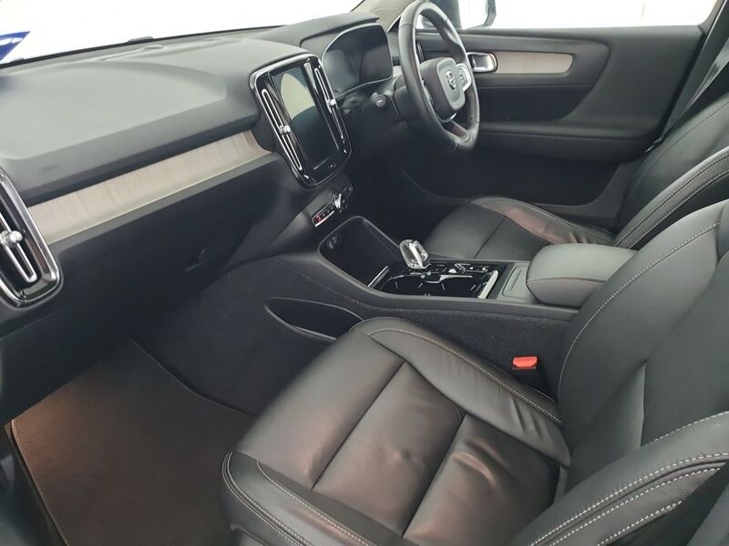 More views of Volvo XC40