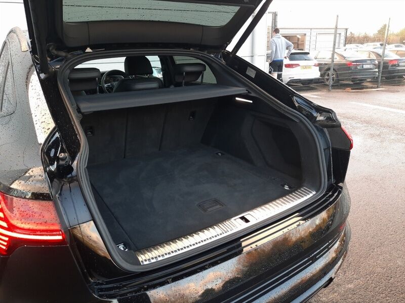 More views of Audi e-tron