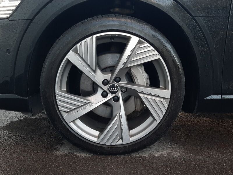 More views of Audi e-tron